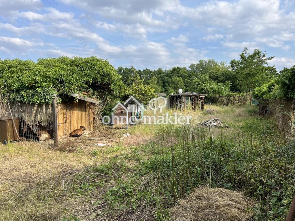 Gartenteil mit Unterstand