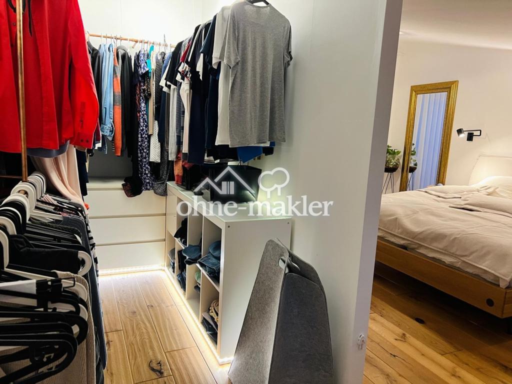 Begehbarer Kleiderschrank DG