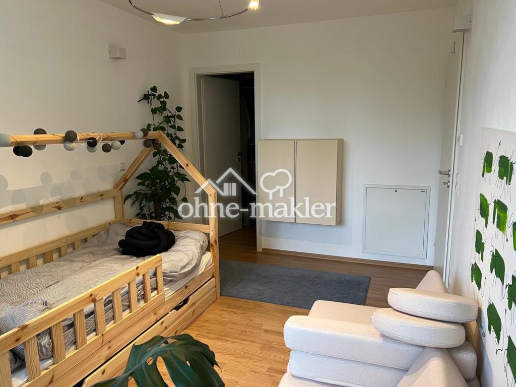 Kinderzimmer + Kleiderschrank