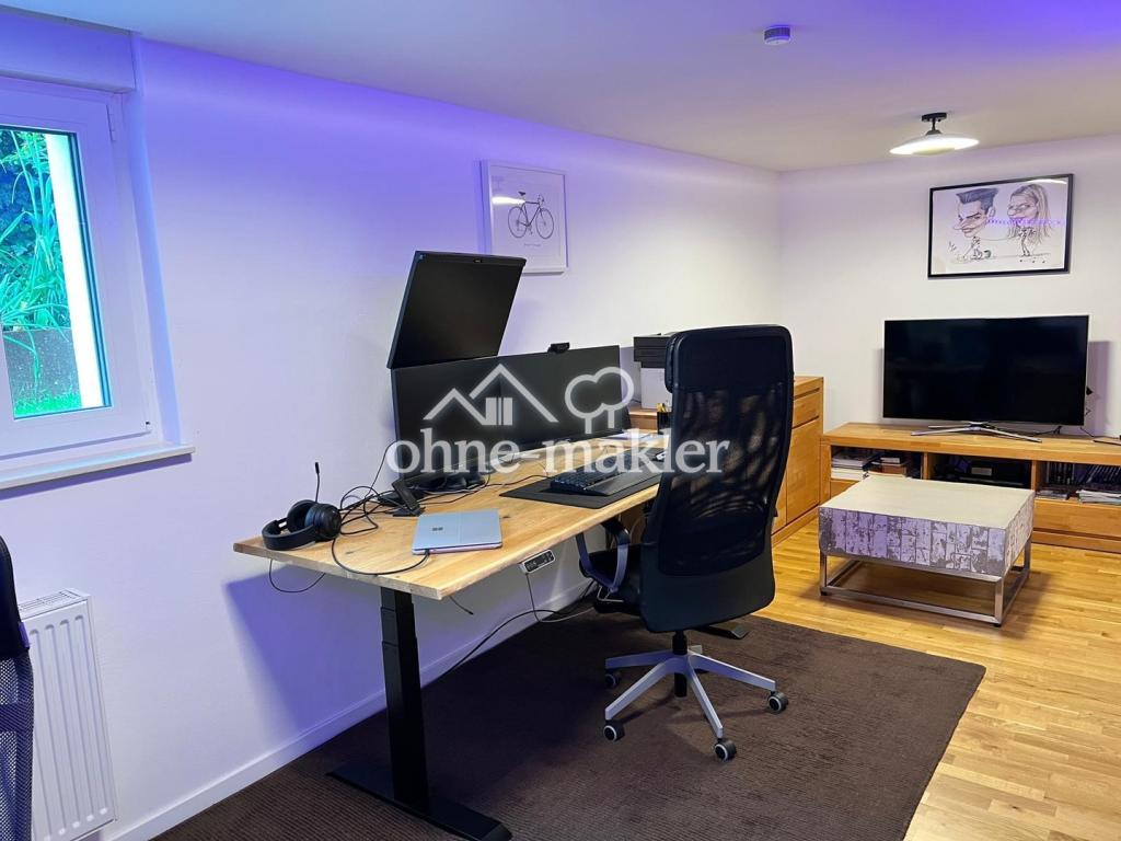 Büro im Keller
