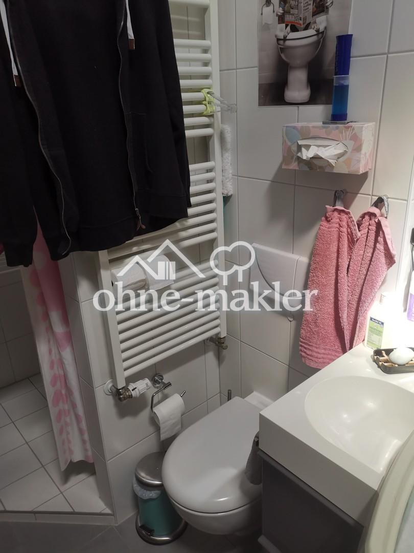 Heizkörper / Toilette Bad OG