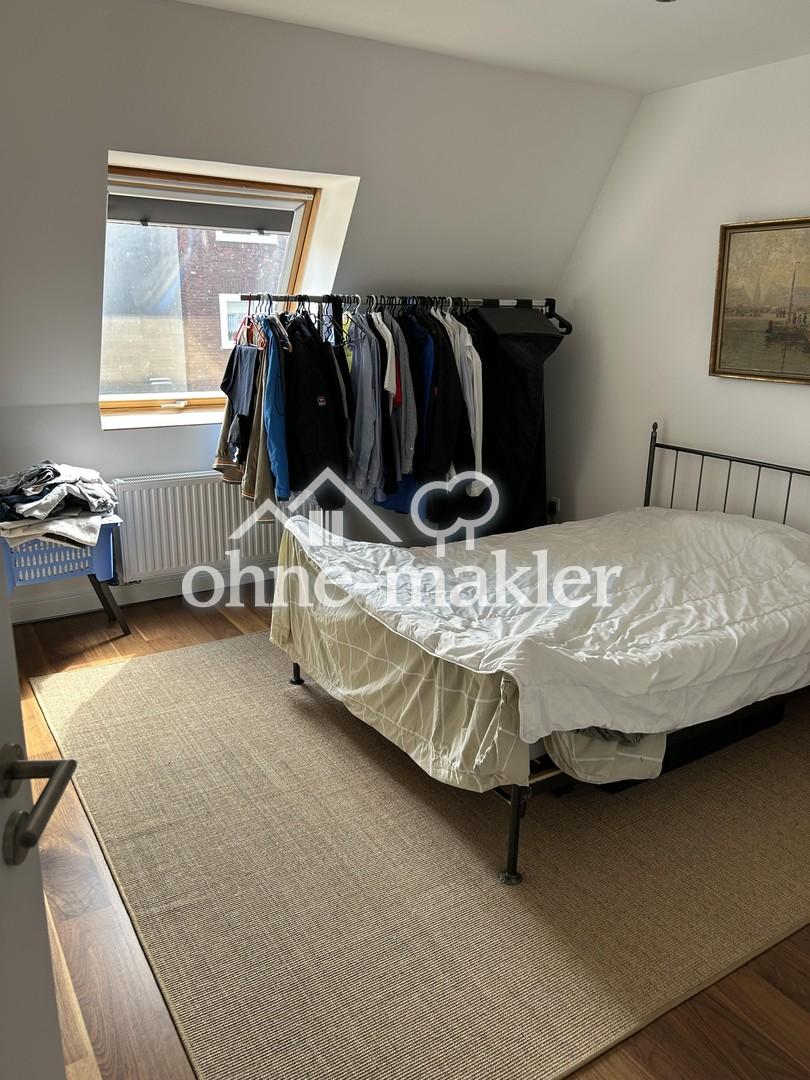 2 OG Schlafzimmer