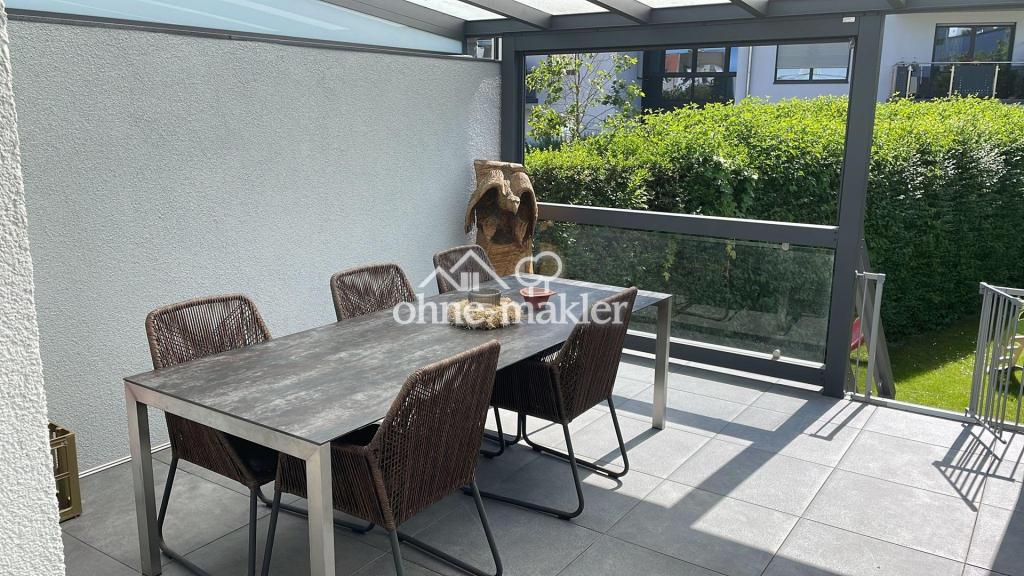 Terrasse mit Überdachung