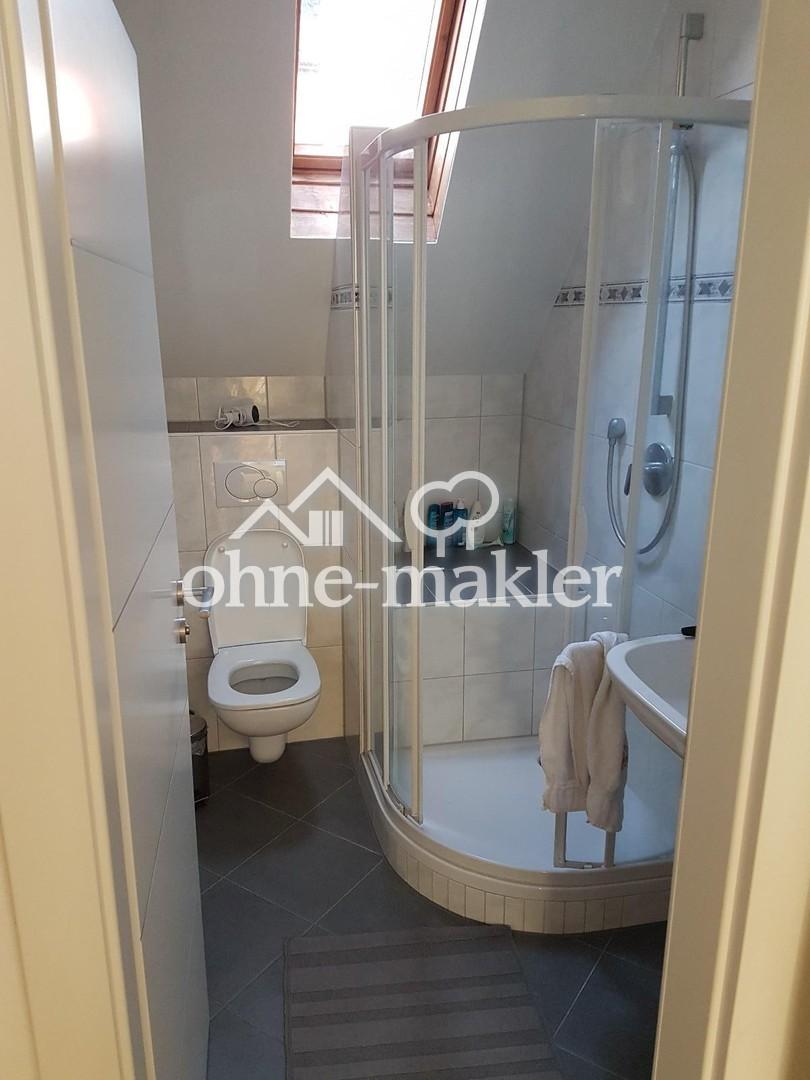 WC mit Dusche im OG