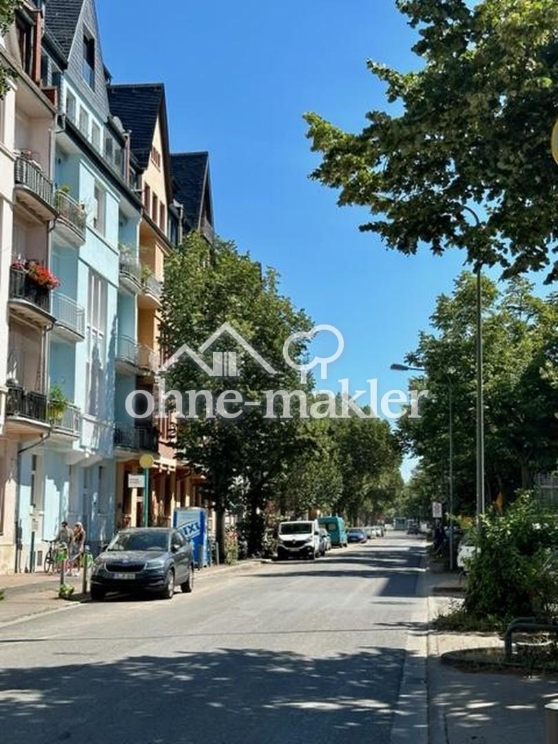 Allee RHL72 Richtung Ost
