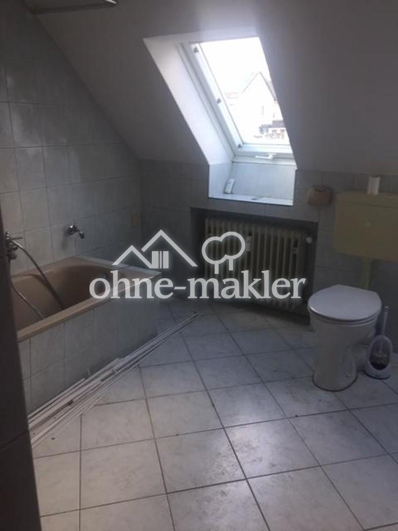 Lichtdurchflute großzige 4 Zimmer-DG-Wohnung mit zwei Balkonen - Photo 1