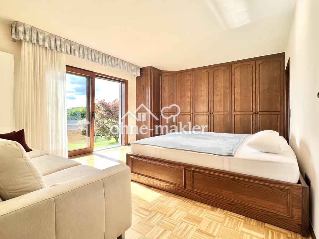 Schlafzimmer Eltern