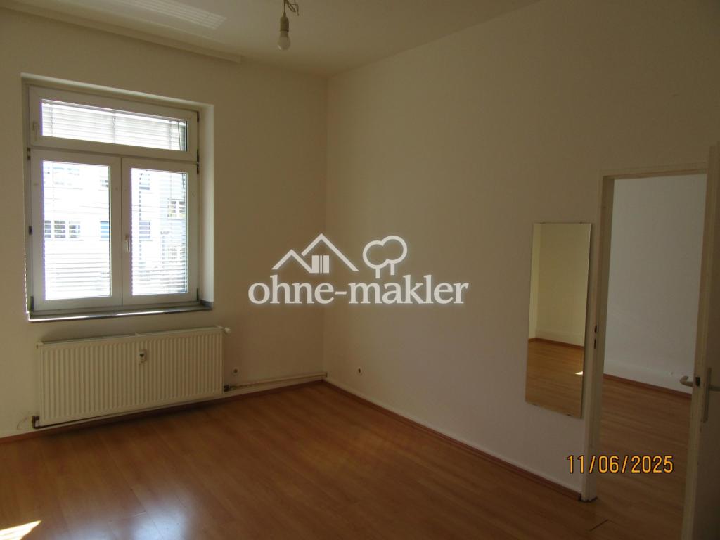 Hauptzimmer zur Straße