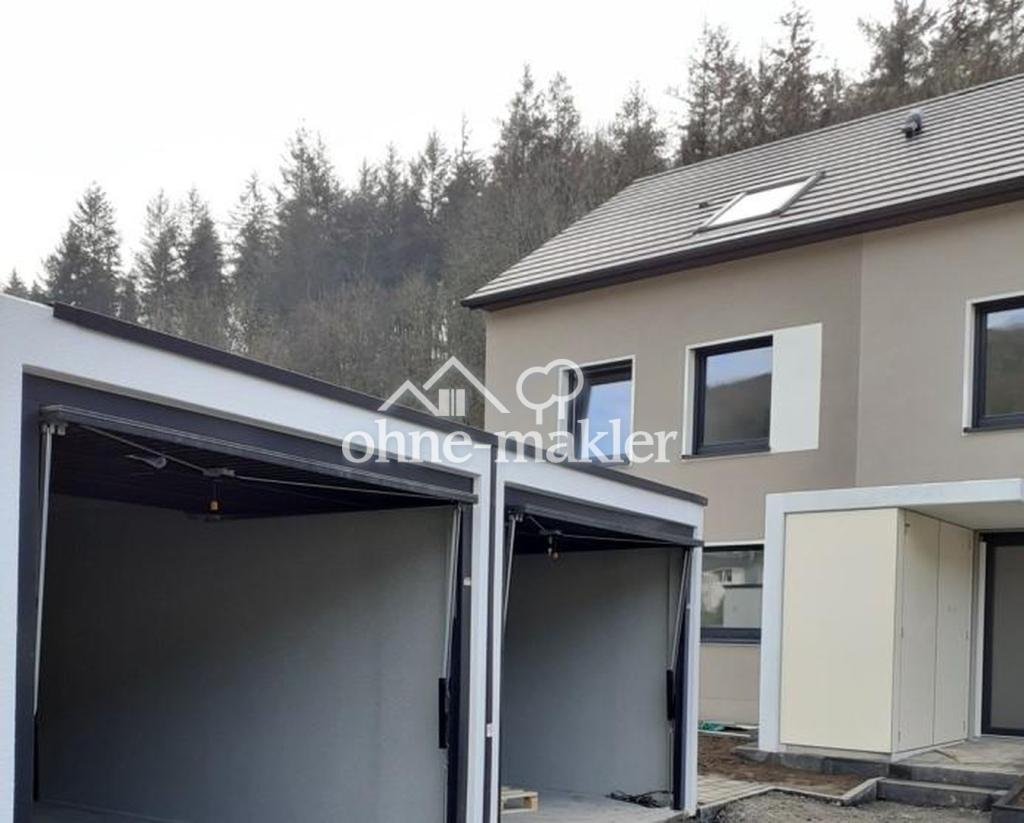 2 Garagen direkt am Haus