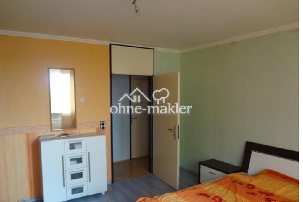 8b Schlafzimmer