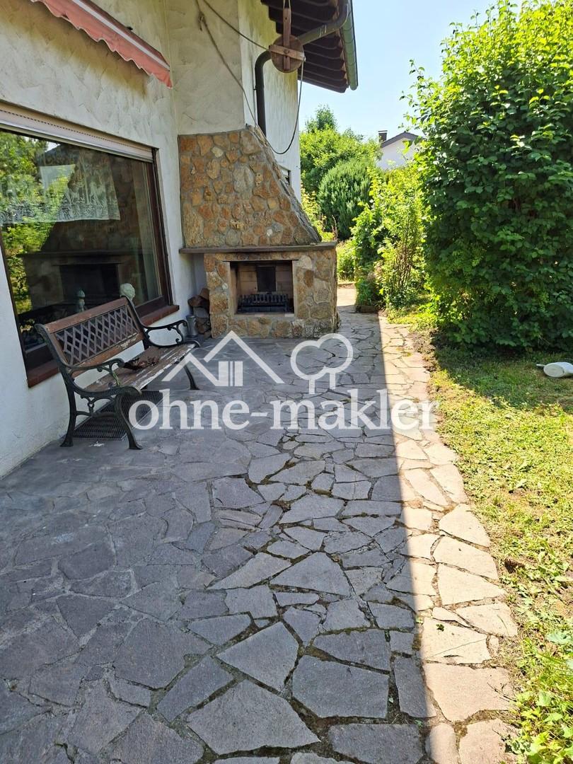 Terrasse mit Außenkamin