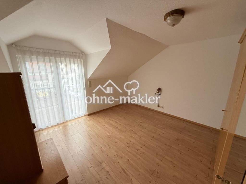 OG Schlafzimmer 1 mit Balkon