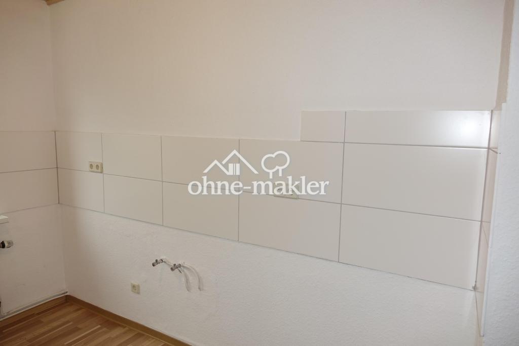 sonnige 2-Raum-Wohnung/Balkon mit Laminat - Photo 1