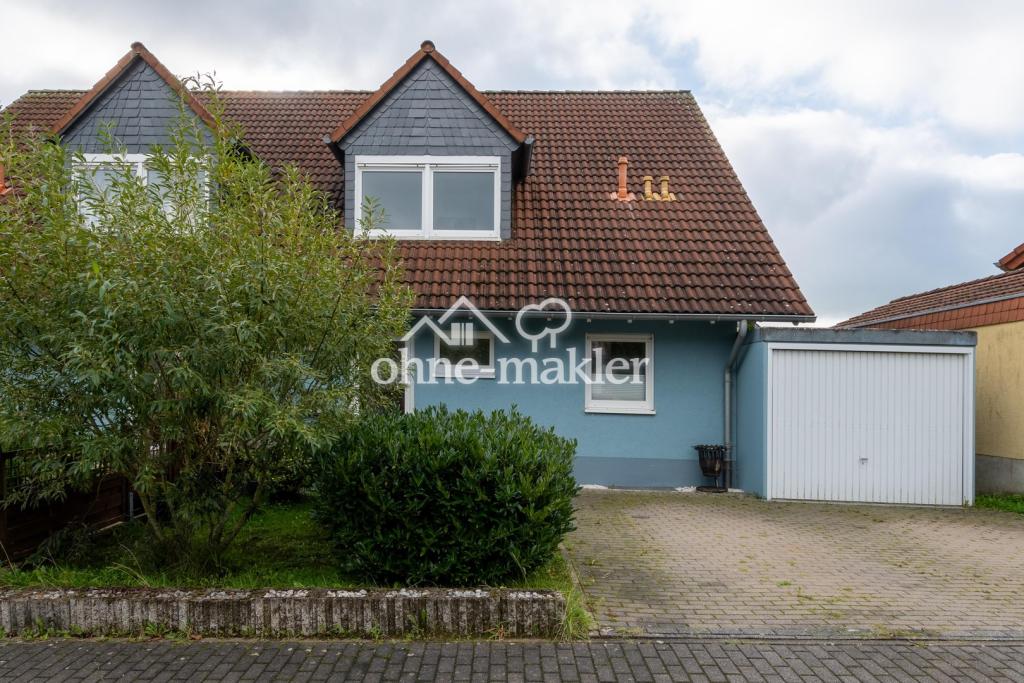 Garage und Stellplatz
