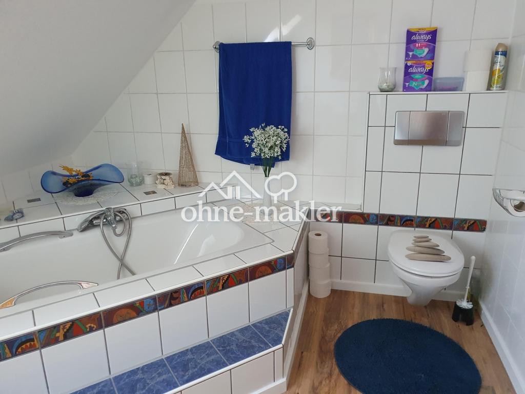 Bad im Dachgeschoß-Bild1