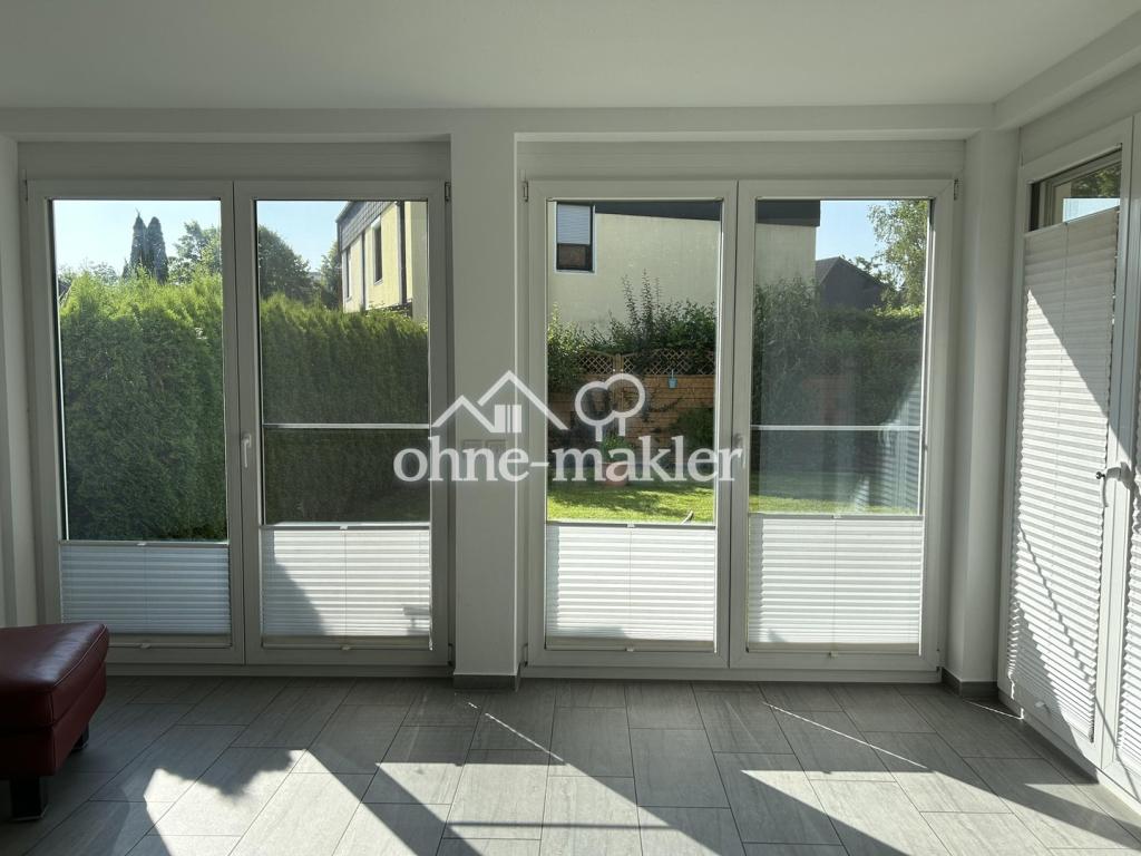 Fensterfront im Wohnzimmer