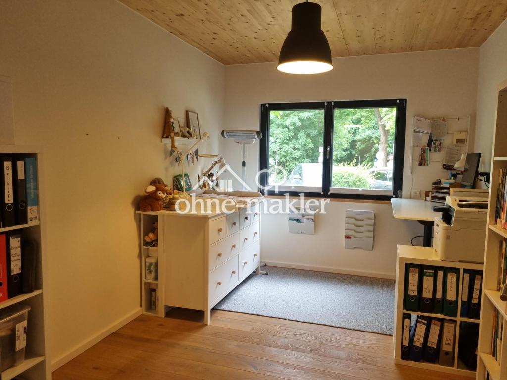 Kinder-/Arbeitszimmer