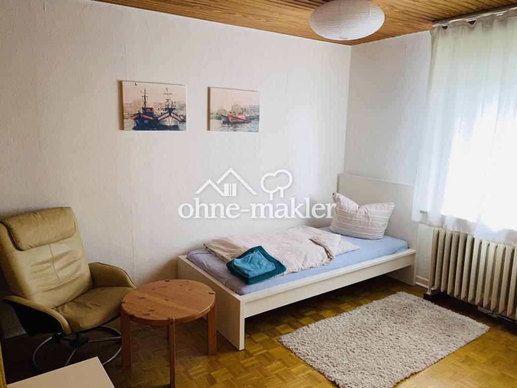 Schlafzimmer links im EG
