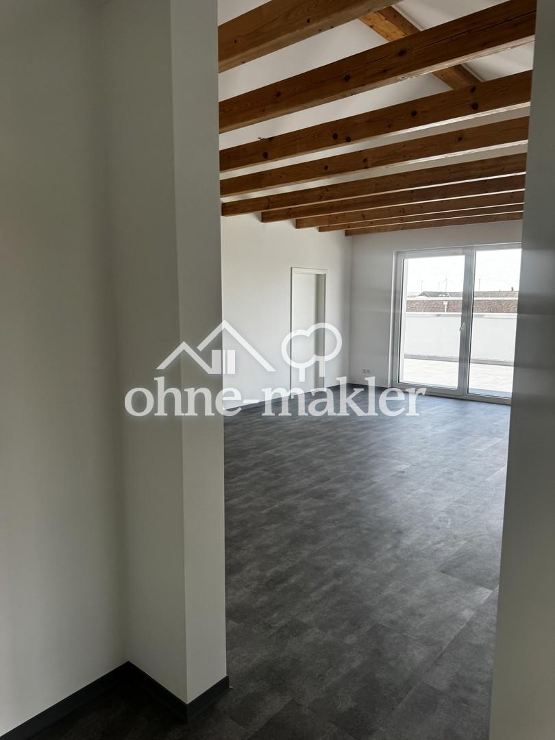 Wohnen mit Stil: Penthouse-Wohnen im Grünen – 4-Zimmer-Dachgeschosswohnung mit ca. 144 m² - Photo 1