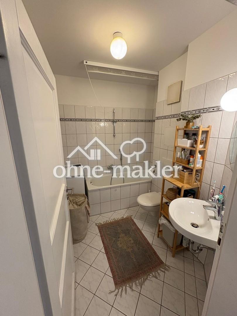 Badezimmer mit Badewanne