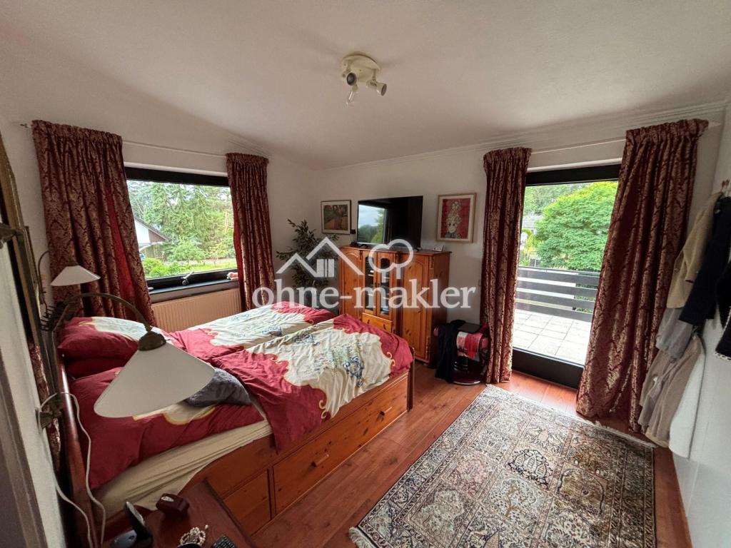 Schlafzimmer 1