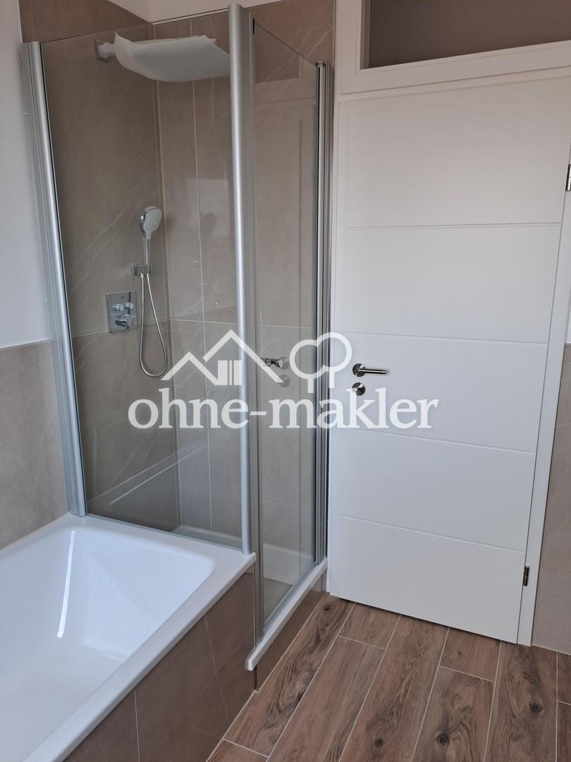 Badewanne + extra Dusche