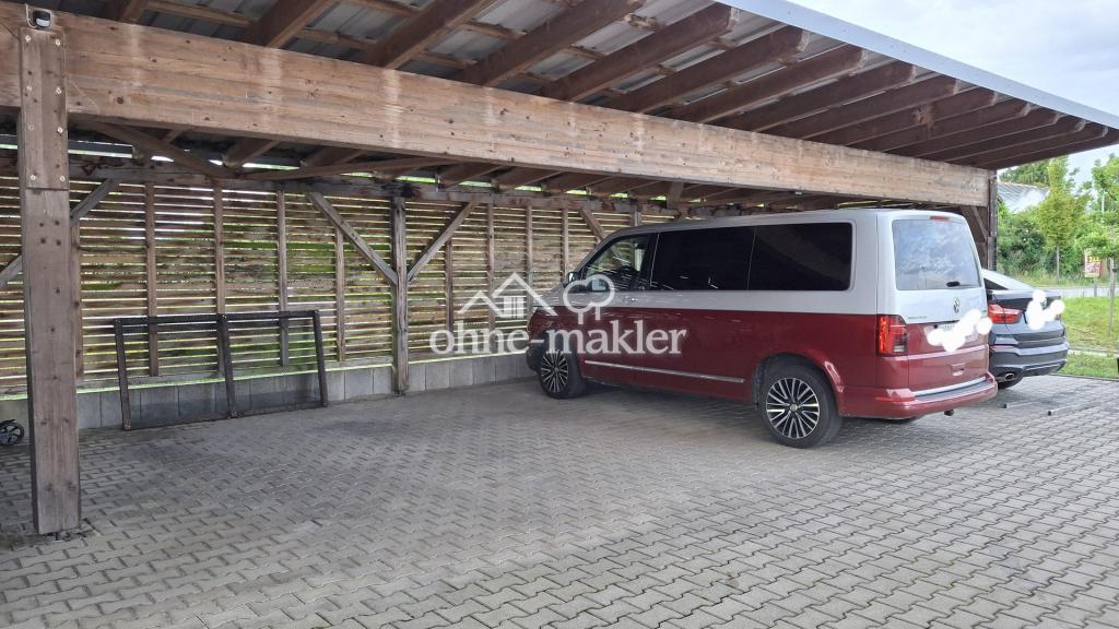 großer Carport/Stellplatz