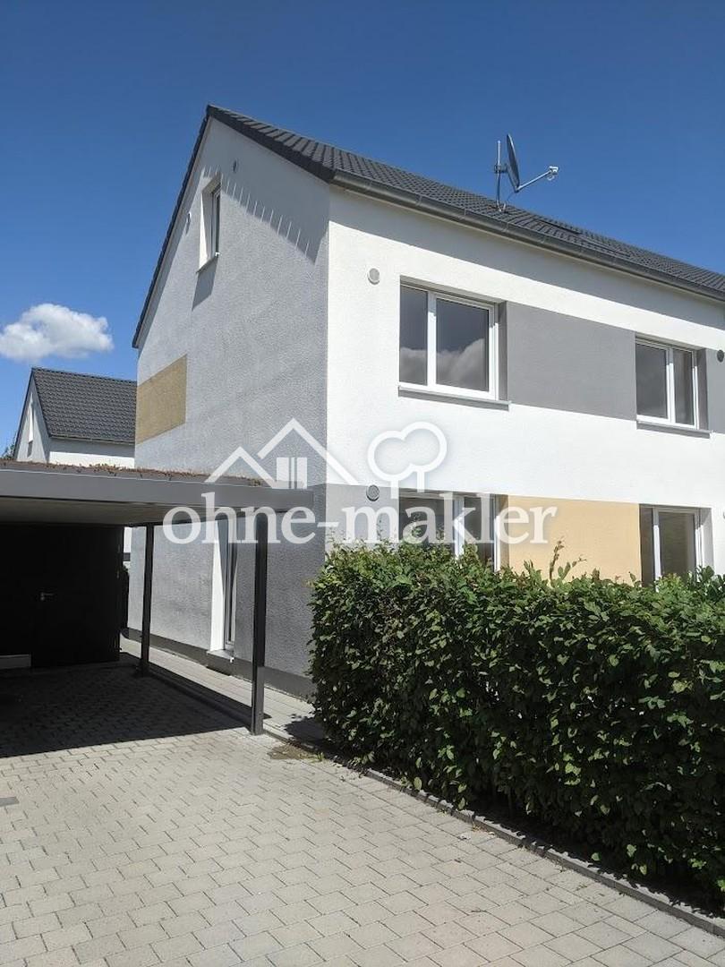 Hausansicht Süden mit Garten