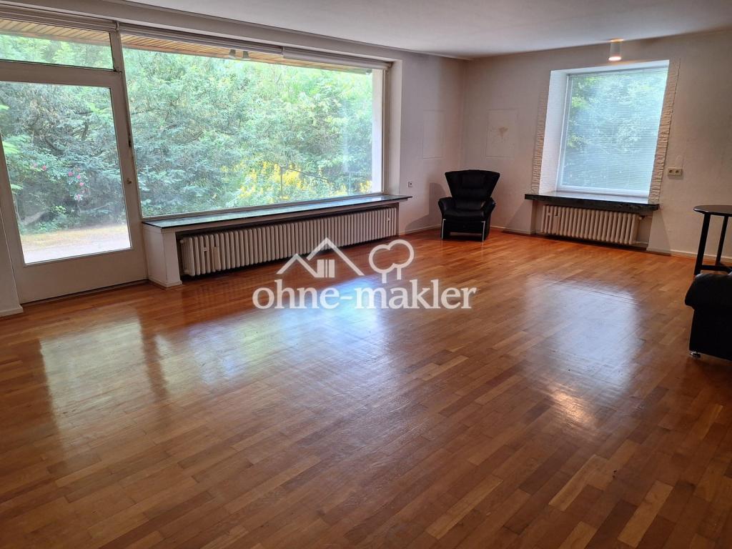 Wohnzimmer mit Terrassentür