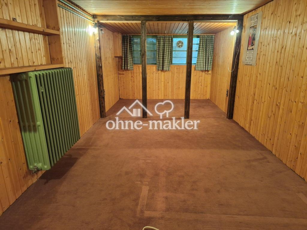 ehemaliger Party-Keller