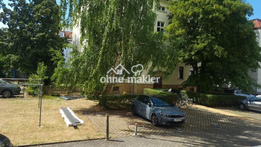 Blick in grünen Innenhof
