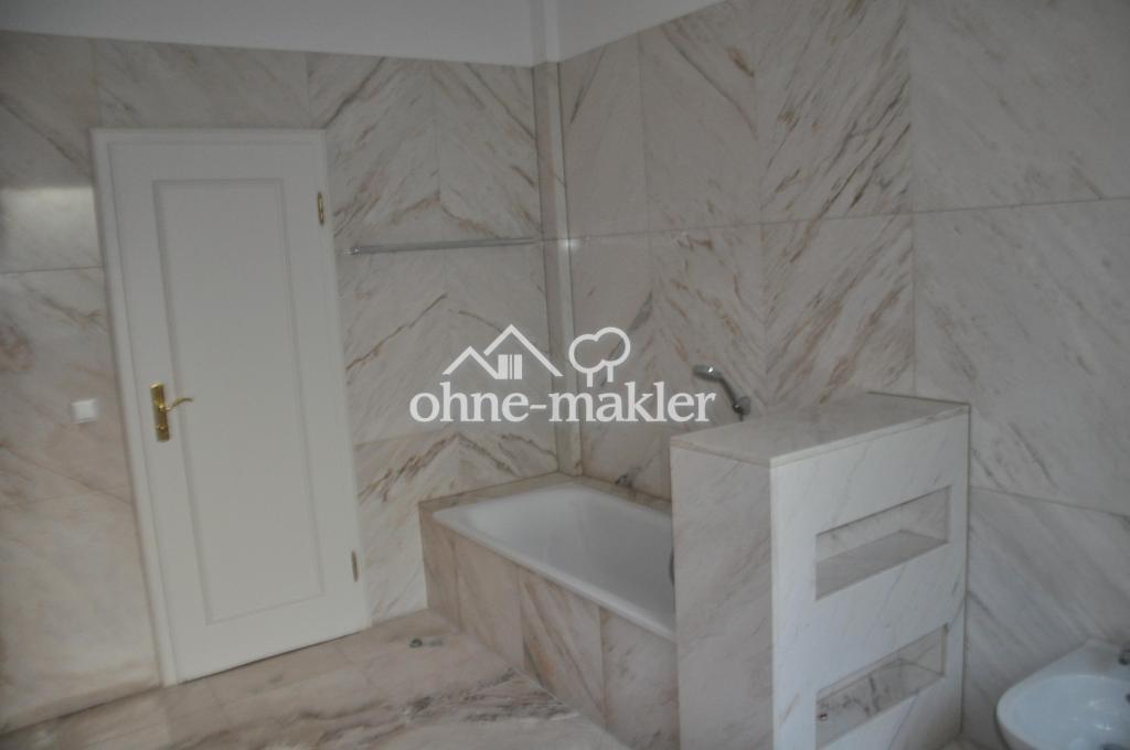 Badezimmer mit Badewanne,Bidet