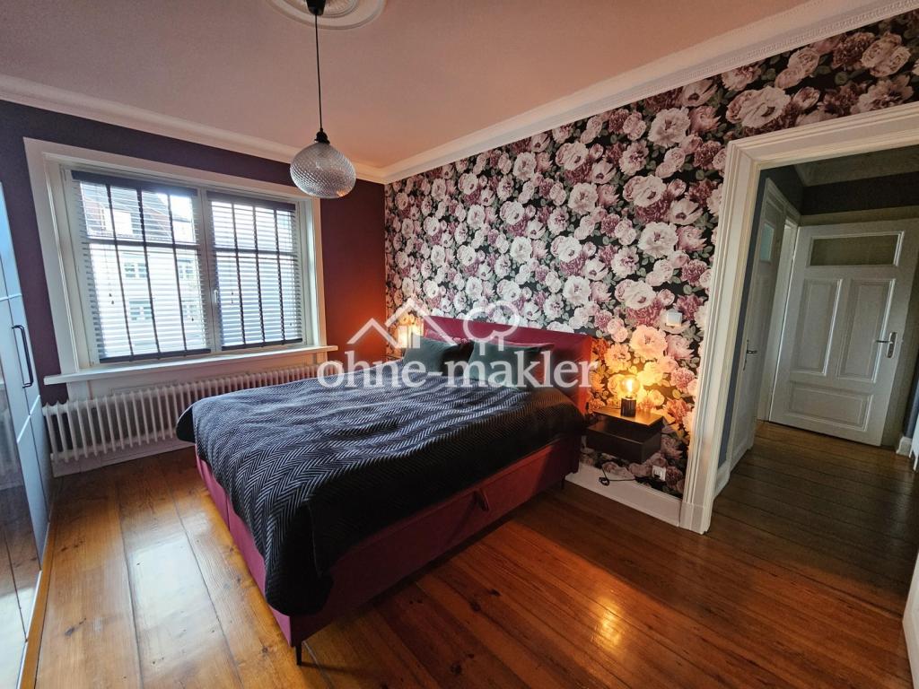 Schlafzimmer 1