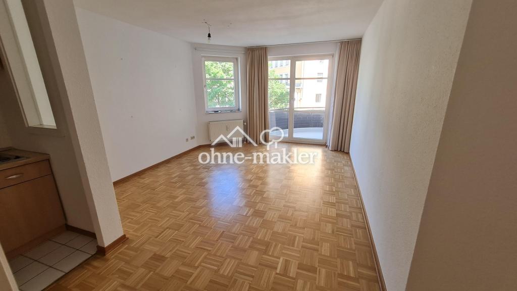 Wohbereich, Blick zum Balkon