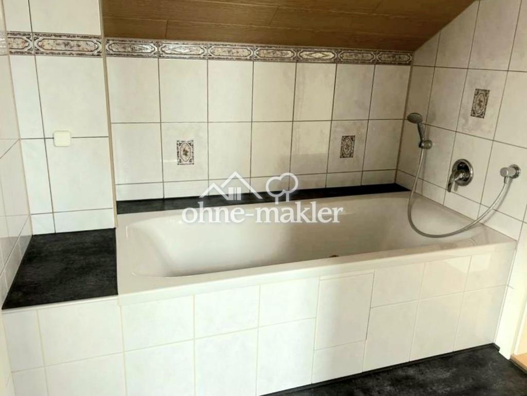 Badezimmer 2 im Dachgeschloss