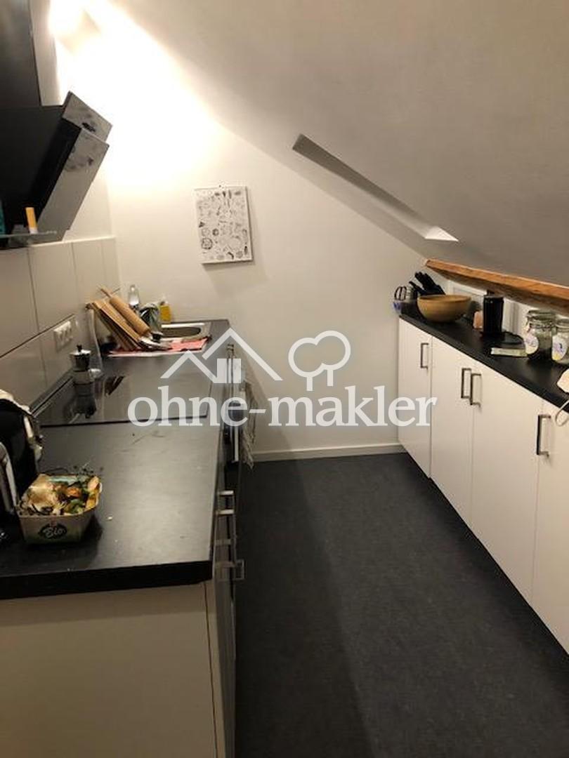 Küche mit Spülmaschine
