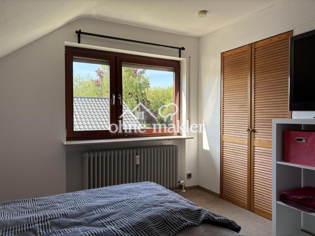 Schlafzimmer mit Ankleide