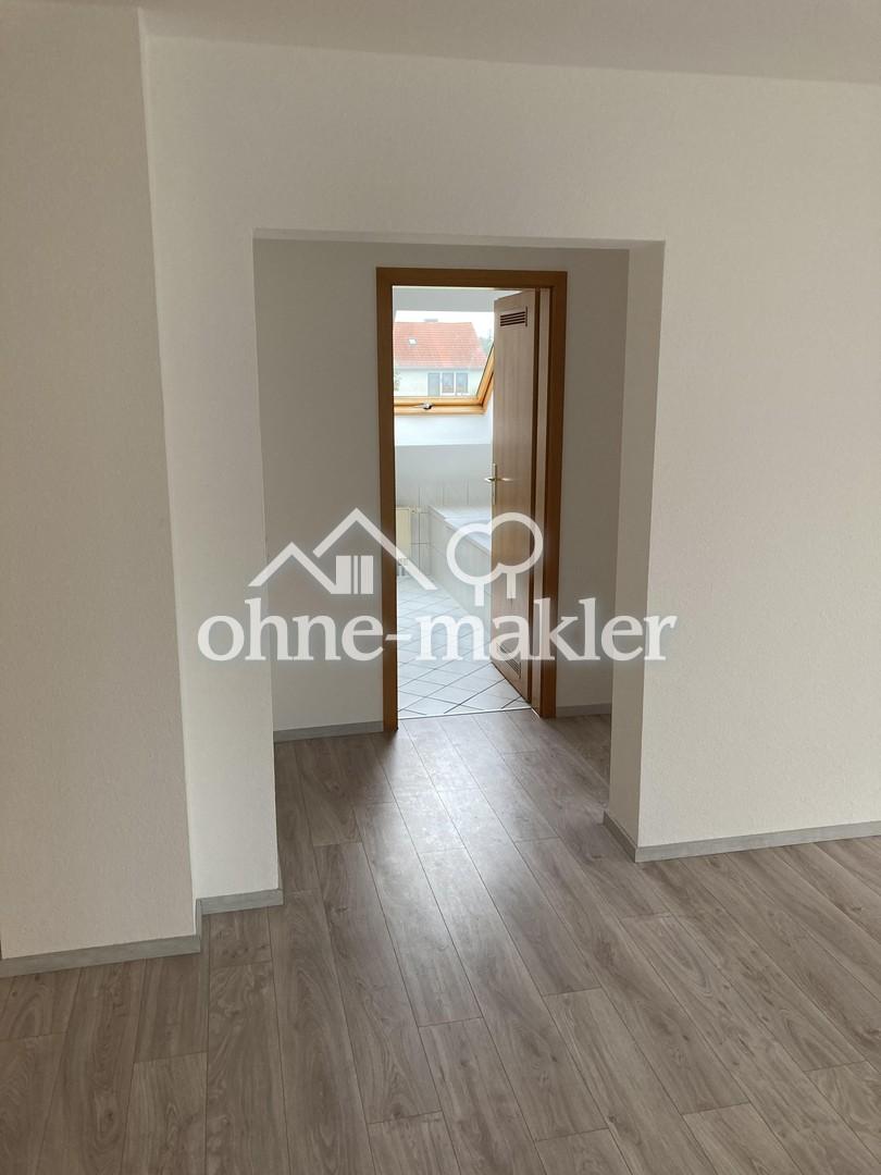 Blick zum Badezimmer
