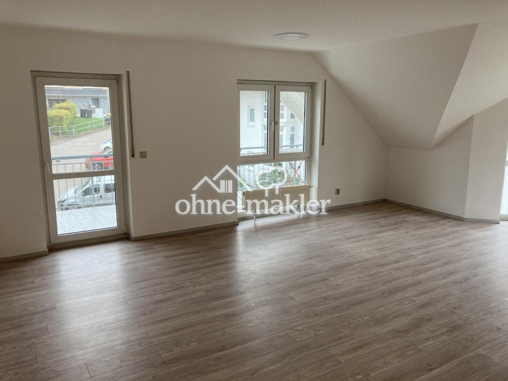 Wohnzimmer, riesiger Balkon