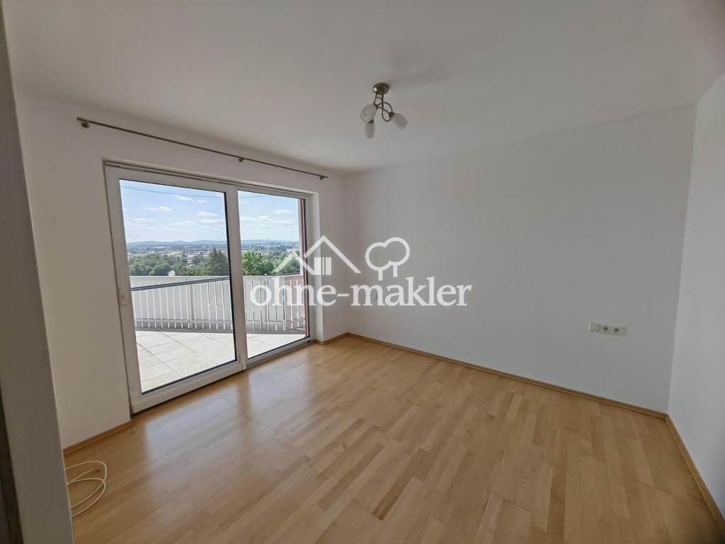 Geräumige 3 Zimmer Wohnung mit Aussicht am Ettmannsdorfer Berg - Photo 1