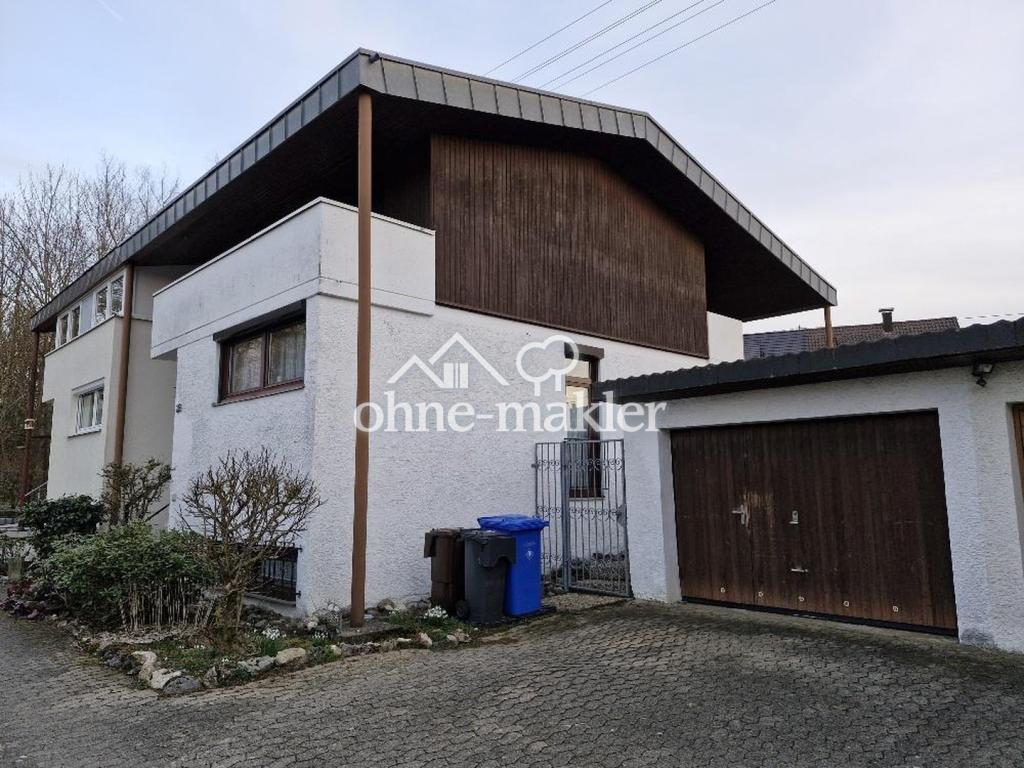 Haus Seitenansicht mit Garage
