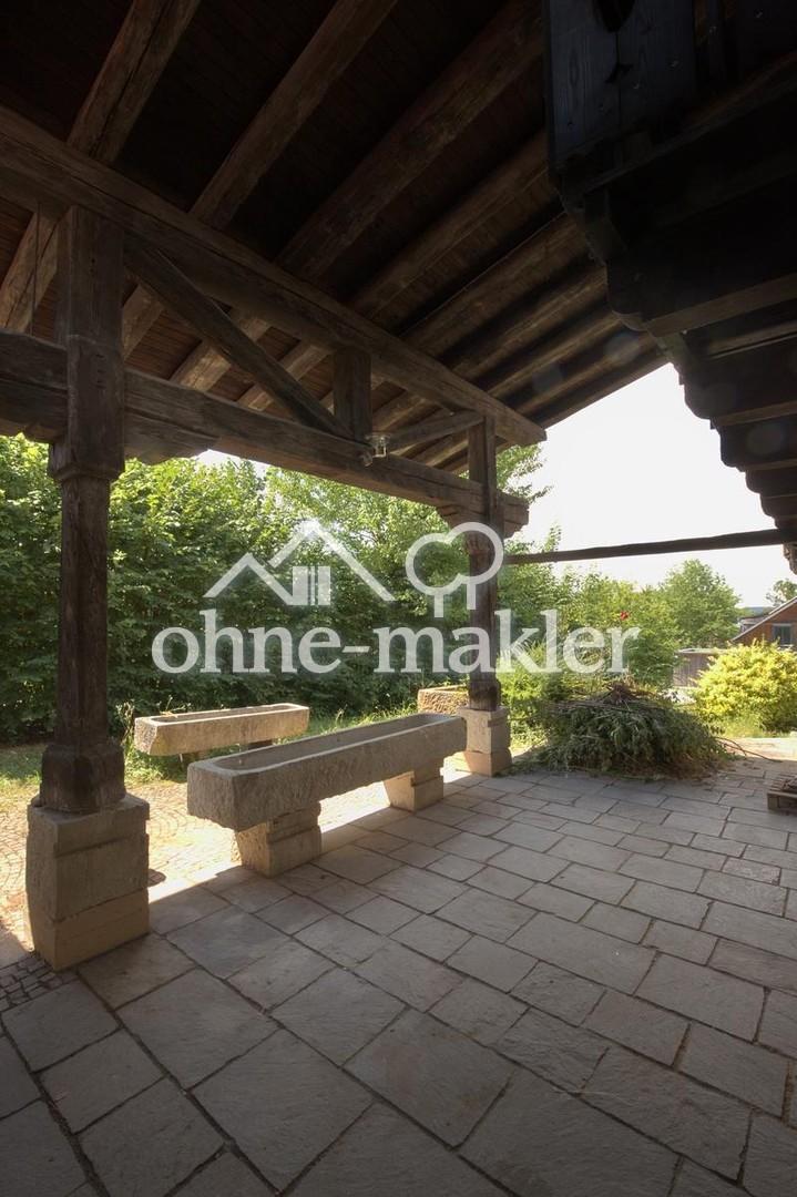 Die überdachte Süd-Terrasse