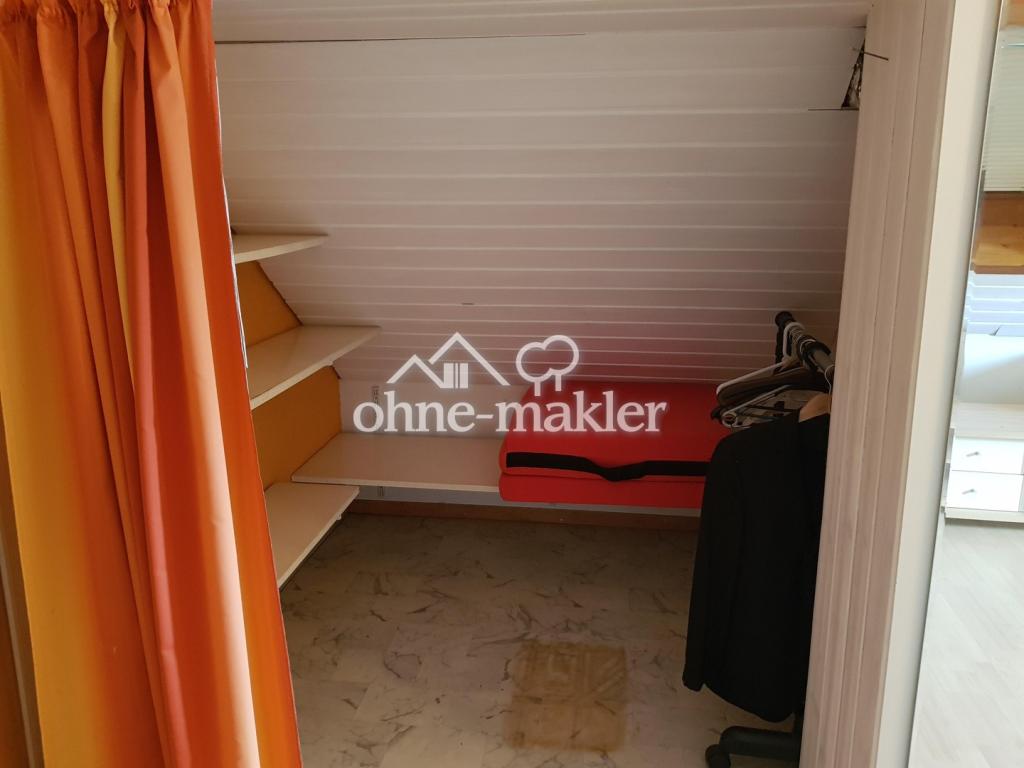 begehbarer Kleiderschrank DG