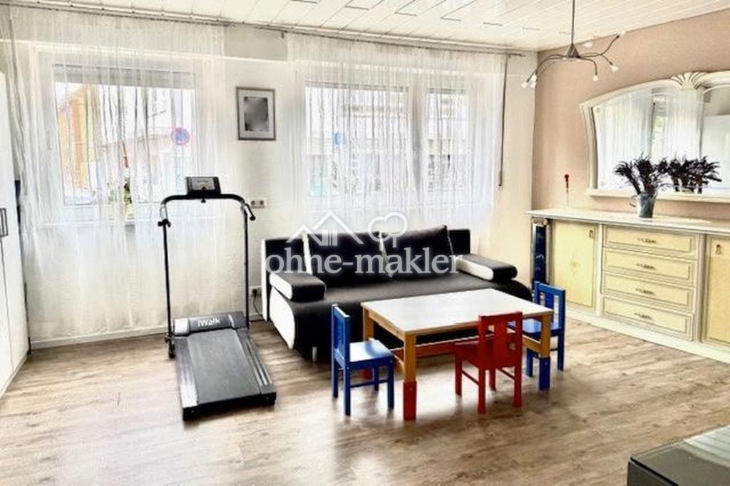 weiteres großes Zimmer