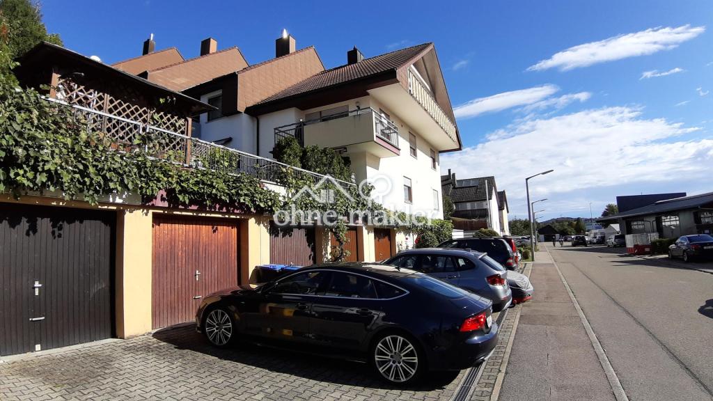 Garage mit Stellplatz 1