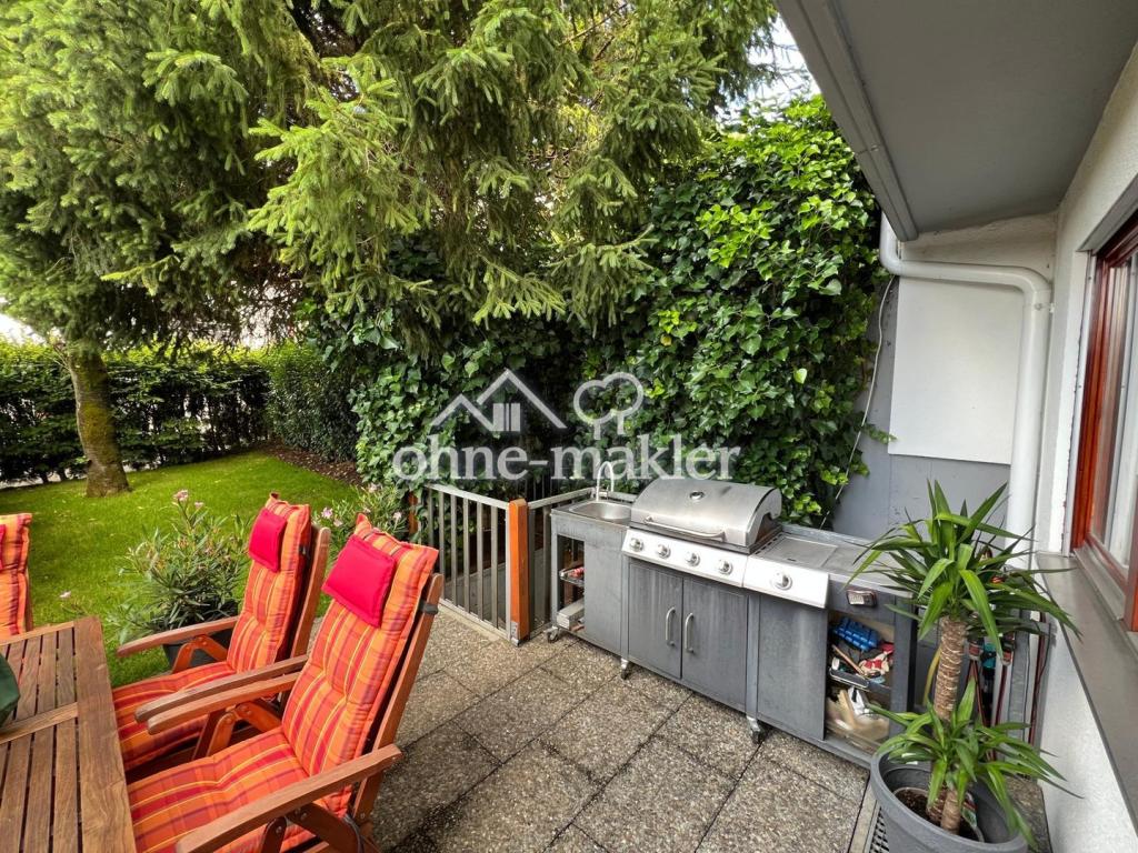 Terrasse mit Sommerküche