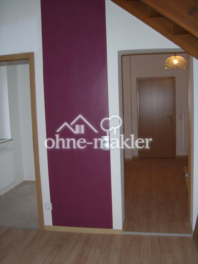 Speisekammer links und Flur  