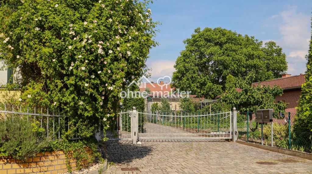 Zufahrt auf das Grundstück