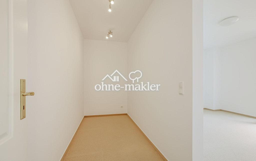 Ankleide im Schlafzimmer im UG