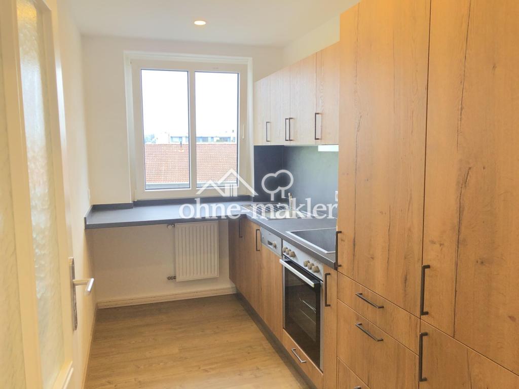 renovierte 2-Zimmer Wohnung im 2. OG mit EBK, KFZ-Stellplatz und Kellerabteil - Photo 1